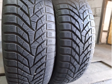 Уживані шини з Європи Yokohama Blue Earth Winter V 905 . 205/60 R 16 Шини на авто в хорошому стані Yokohama Blue Earth Winter V 905 . шириною 205 висотою 60 радіусом R 16 низькі ціни