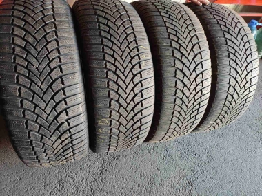 Шини на авто в хорошому стані Bridgestone Blizzak LM 005 шириною 225 висотою 55 радіусом R 17 низькі ціни