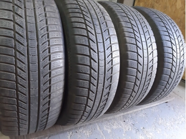Уживані шини з Європи Continental WinterContact TS870P . 215/55 R 17 Шини на авто в хорошому стані Continental WinterContact TS870P . шириною 215 висотою 55 радіусом R 17 низькі ціни