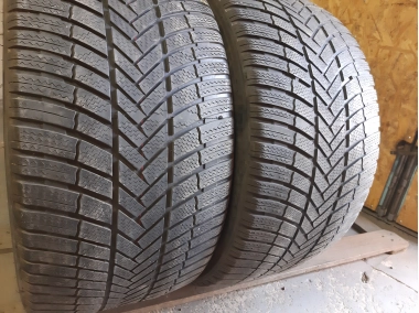 Уживані шини з Європи Bridgestone Blizzak- LM005 . . 315/35 R 21 Шини на авто в хорошому стані Bridgestone Blizzak- LM005 . . шириною 315 висотою 35 радіусом R 21 низькі ціни