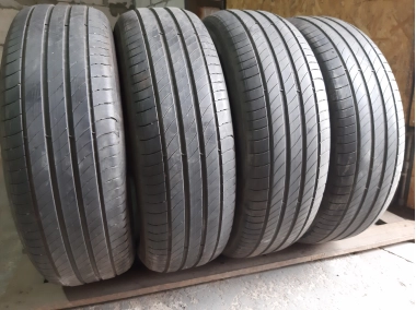 Шини на авто в хорошому стані Michelin Primacy 4     . шириною 215 висотою 65 радіусом R 17 низькі ціни