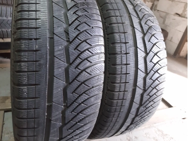 Уживані шини з Європи Michelin Pilot Alpin PA4 . . 235/45 R 18 Шини на авто в хорошому стані Michelin Pilot Alpin PA4 . . шириною 235 висотою 45 радіусом R 18 низькі ціни