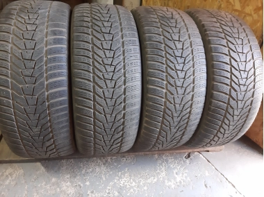 Уживані шини з Європи Hankook Winter i*Cept evo 3 … 245/45 R 19 Шини на авто в хорошому стані Hankook Winter i*Cept evo 3 … шириною 245 висотою 45 радіусом R 19 низькі ціни