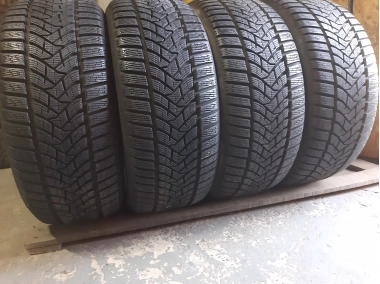 Уживані шини з Європи Dunlop Winter Sport 5 235/45 R 18 Шини на авто в хорошому стані Dunlop Winter Sport 5 шириною 235 висотою 45 радіусом R 18 низькі ціни
