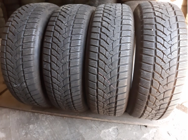 Шини на авто в хорошому стані Dunlop Winter Sport 5 Suv .   . шириною 215 висотою 70 радіусом R 16 низькі ціни