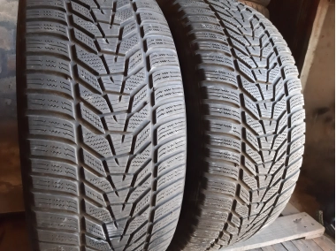 Уживані шини з Європи Hankook Winter I*Cept Evo 3 255/45 R 19 Шини на авто в хорошому стані Hankook Winter I*Cept Evo 3 шириною 255 висотою 45 радіусом R 19 низькі ціни