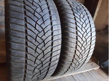 Уживані шини з Європи Good Year Ultra Grip Perfomance. 255/35 R 19 Шини на авто в хорошому стані Good Year Ultra Grip Perfomance. шириною 255 висотою 35 радіусом R 19 низькі ціни
