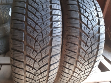 Уживані шини з Європи Fulda Kristall Controll Suv 215/60 R 17 Шини на авто в хорошому стані Fulda Kristall Controll Suv шириною 215 висотою 60 радіусом R 17 низькі ціни