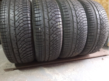 Уживані шини з Європи Michelin Pilot Alpin . 235/45 R 18 Шини на авто в хорошому стані Michelin Pilot Alpin . шириною 235 висотою 45 радіусом R 18 низькі ціни