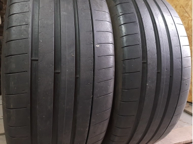 Шини на авто в хорошому стані Michelin Pilot Sport 4S  шириною 245 висотою 45 радіусом R 19 низькі ціни