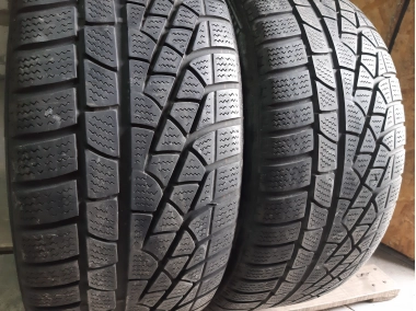 Уживані шини з Європи Pirelli Sottozero Winter 240 245/45 R 18 Шини на авто в хорошому стані Pirelli Sottozero Winter 240 шириною 245 висотою 45 радіусом R 18 низькі ціни