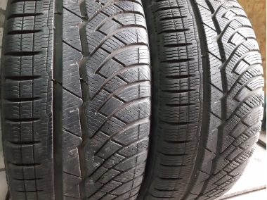 Уживані шини з Європи Michelin Pilot Alpin PA4 . 225/45 R 18 Шини на авто в хорошому стані Michelin Pilot Alpin PA4 . шириною 225 висотою 45 радіусом R 18 низькі ціни